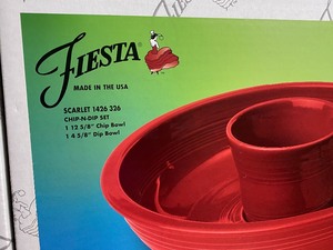 lot 199 image: NEW Fiesta ChipDip Set in Red