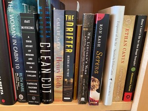 lot 184 image: Books Summer Reading Material