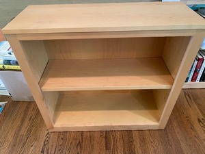 lot 185 image: Maple (Room and Board) Bookcase Woodwind