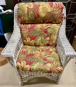 lot 277 image: White Wicker Chair