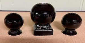 lot 288 image: Mugs and More