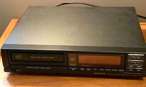 lot 260 image: Optimus CD Player-  CD 1650