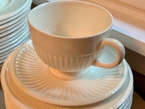 lot 352 image: Wedgewood Edme Dishes