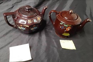 (2) Vintage Oriental Teapots See P...