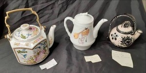 (3) Vintage Teapots See Photos Ma...