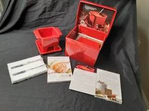 Brand New Never Used Fondue Kit...