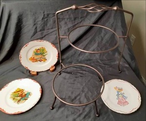 Plate Holder, Stand, and 3 Decorati...