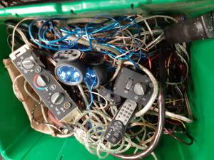 99 Tahoe Accessory Parts, Large Amo...