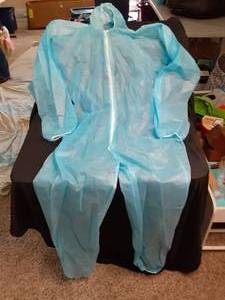 Medical Grade Gown New 2XL Hooded Z...