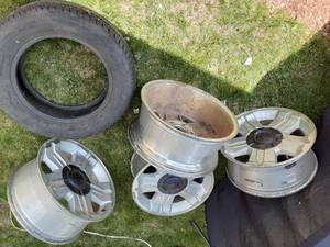 (4) 2007 Chevy Tahoe Aluminum Rims ...