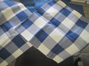 lot 15 image: 2 Sets of 2 Pillow Covers...