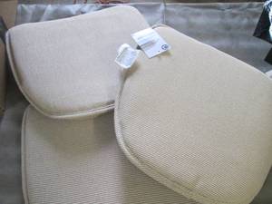 lot 43 image: 3 The Gripper Chair Pads...