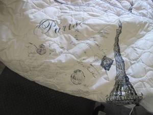 lot 73 image: 3 Quilted Pillow Shams...