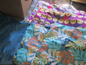 lot 77 image: 6 Assorted Pillow Covers...