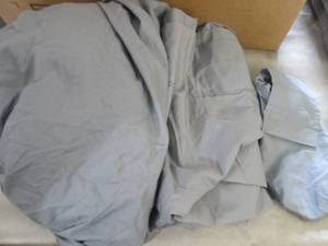 lot 123 image: Out of Pkg Twin Flat & Fitted Sheet...