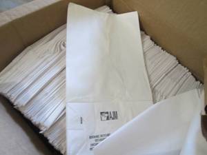 lot 139 image: Pack of 500 White #6  Lunch Bags ...
