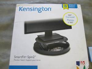 lot 152 image: Kensington SmartFit Spin2 Retail $4...
