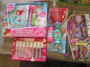 lot 183 image: 4 Assorted Toys...