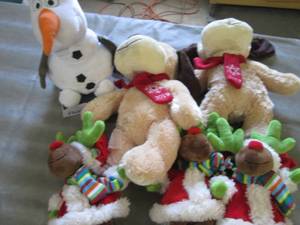 lot 186 image: 6 Medium Plush Including Olaf...