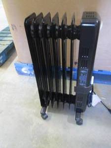lot 245 image: New Pelonis Oil Filled Heater w Re...