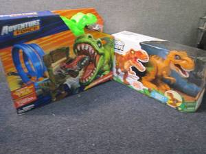 lot 264 image: 2 Dinosaur Sets...