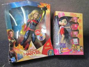 lot 278 image: Captain Marvel, Riley Boxy Girls Do...