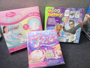 lot 287 image: 3 Craft Sets...