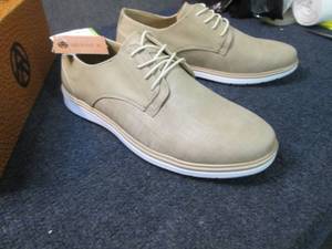 lot 331 image: Abbot K. Beige Malibu Mens Size 11...
