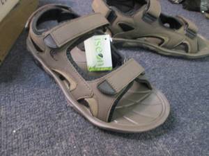 lot 365 image: Island Surf Yarmouth Mens Size 13 ...