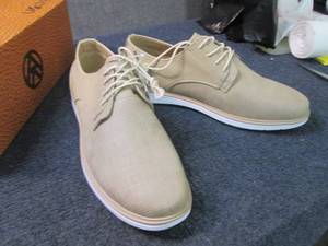 lot 327 image: Abbot K. Beige Malibu Mens Size 13...