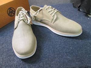 lot 329 image: Abbot K. Beige Malibu Mens Size 13...