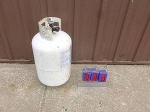 30 lb lp tank. As shown.