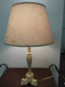 Table lamp
