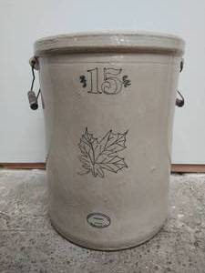 Western Stoneware Company 15 Gallon Crock