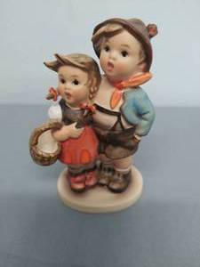 Vintage Goebel MI Hummel Surprise Figurine