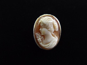 .925 Sterling Silver Carved Shell Cameo Brooch