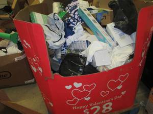 palletgaylord full of blankets, ph...
