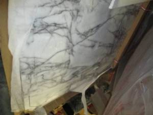 faux marble dining table corner nee...