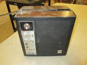 vintage rca radio and 8 track playe...
