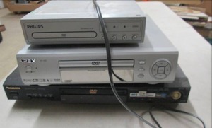 3 dvd players power on ...