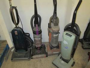 4 vacums all power on ...