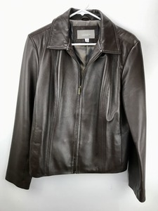 lot 10 image: Womens Jacket - CROFT & BORROW - Medium
