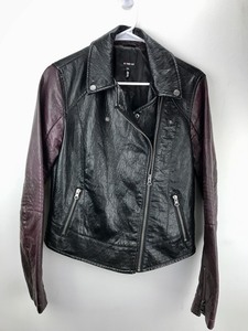 lot 14 image: Womens Jacket - KIND OF - Medium