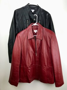 lot 41 image: Womens Jacket 2-Pack - RELATIVITY - Large