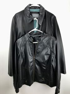lot 45 image: Womens Jacket 2-Pack - APT 9 LAMBSKIN  NEW LOOK - XL  1X