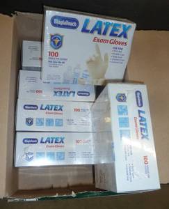 6 boxes of 100 latex gloves