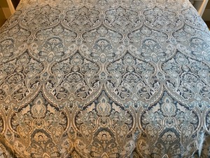 Queen Duvet Cover with Matching Shams and Pillows