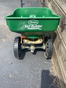 Scotts Brand Mini Broadcast Spreader