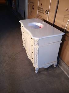 Winslow 45 in. W x 22 in. D Bath Vanity in Antique White with Vanity Top in White Marble with White Basin (damaged Top)