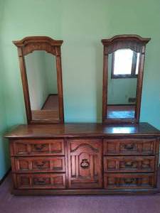 lot 102 image: Lowboy Dresser with Two Mirrors